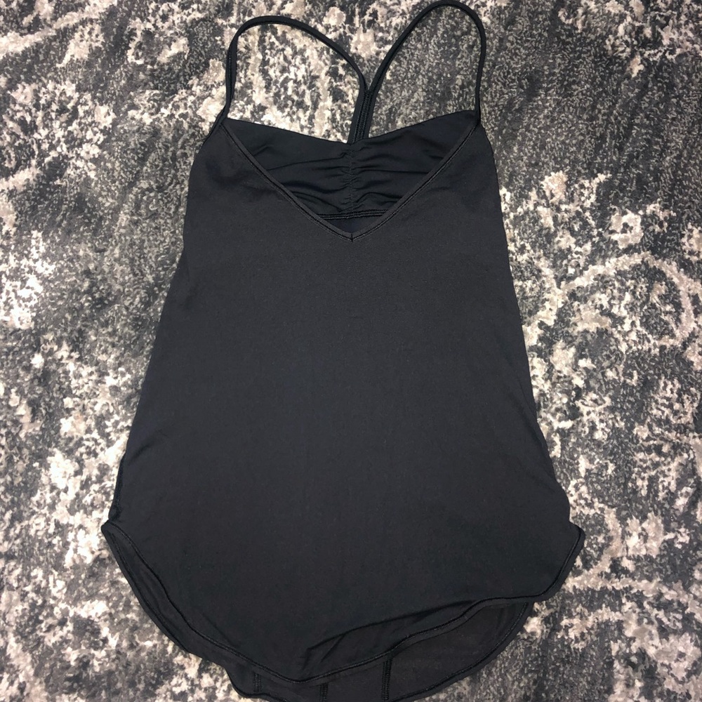 Lululemon Top w/built in bra!!